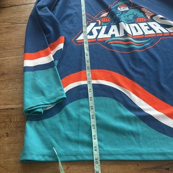 NEW YORK ISLANDERS Coyote Promotion Fisherman Wave Jersey Men’s Size Small